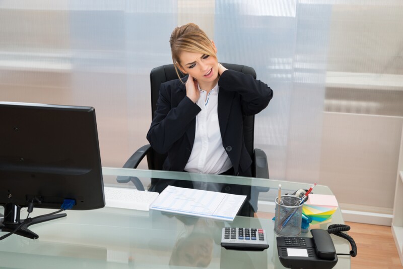 Trabajadores, ¿con riesgo de sufrir síndrome de cuello de texto?