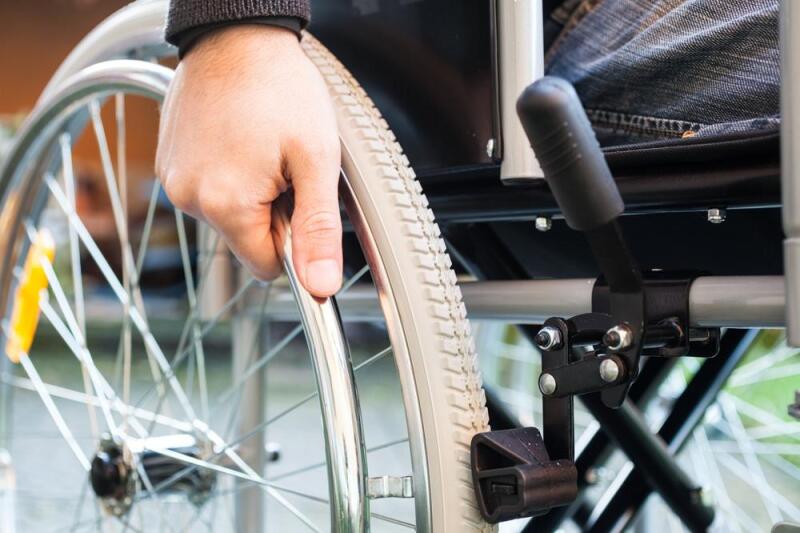 Compra de silla de ruedas ¿deducción personal?