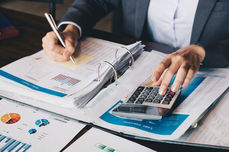Anual de salarios y otros ingresos