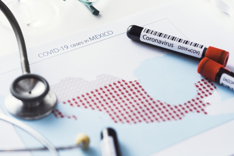 Firman pacto de atención a pacientes COVID-19 no derechohabientes